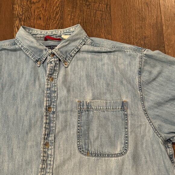 Vintage Levis Shirt Men's 2XL Blue Denim Button Down Shirt Western Pocket VTG - Picture 2 of 10